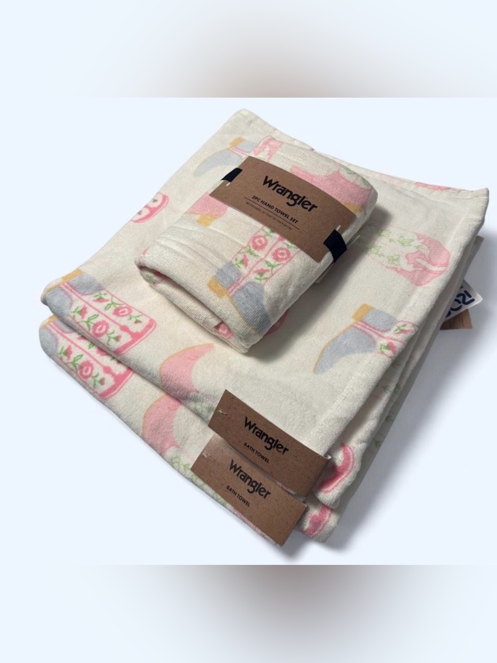 NWT WRANGLER PRETTY BOOTS PINK Towel Set 2 Bath Towels & 2 Hand Towels